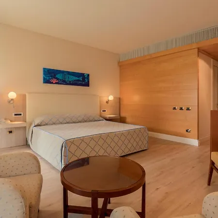 Smy Carlos V Wellness & 알게로