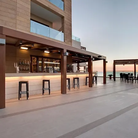 Smy Carlos V Wellness & 호텔