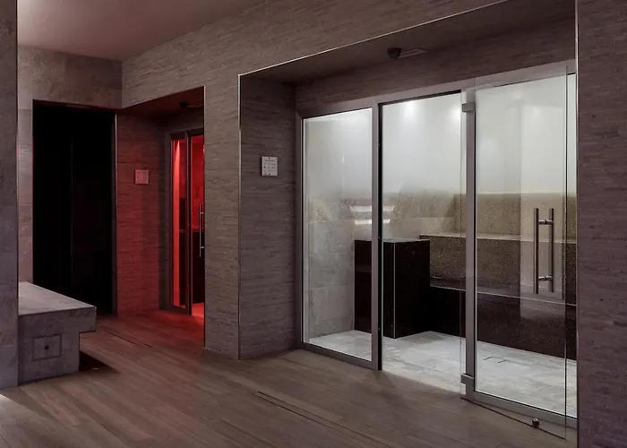 Smy Carlos V Wellness &