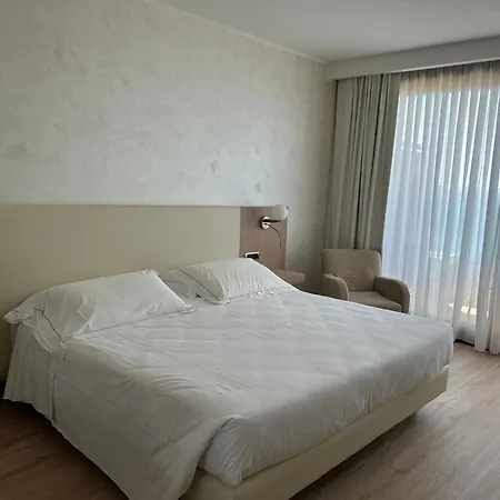 Smy Carlos V Wellness & Hotel 5*
