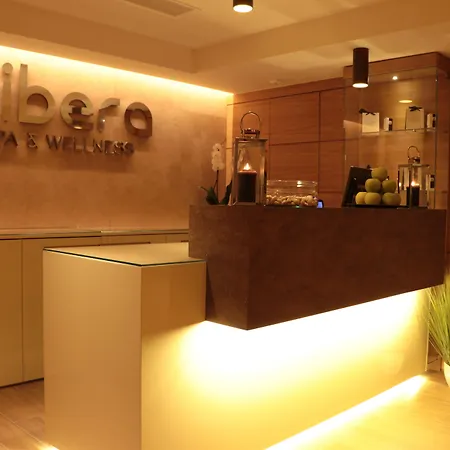 Smy Carlos V Wellness & מלון