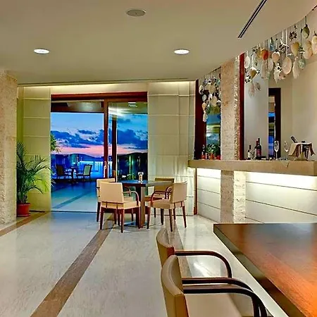 Smy Carlos V Wellness & 5*
