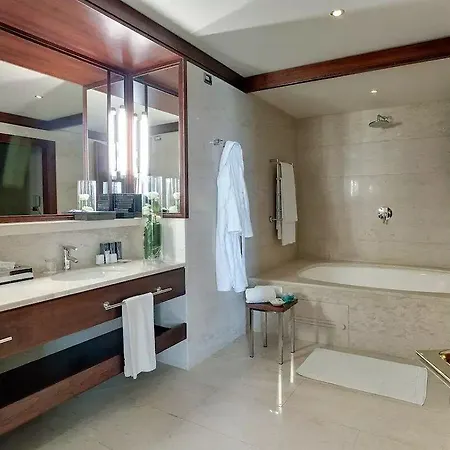 Smy Carlos V Wellness & 5*