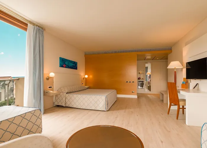 Smy Carlos V Wellness & Hotel