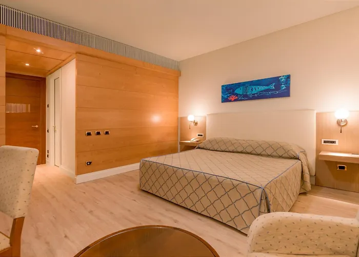 Smy Carlos V Wellness & Hotel 5*