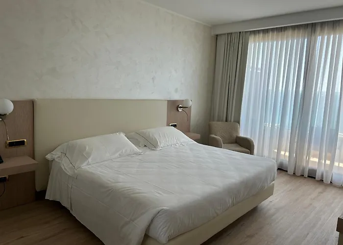 Smy Carlos V Wellness & Hotel 5*