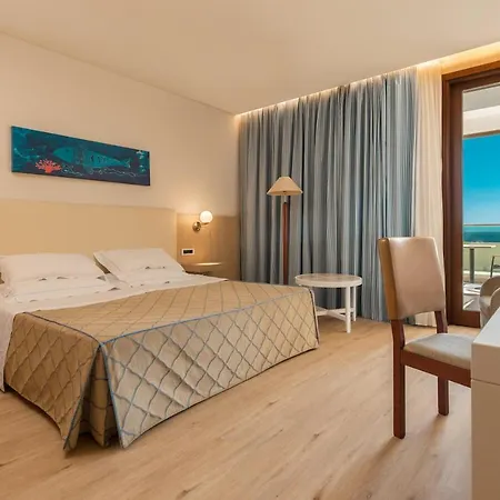 מלון Smy Carlos V Wellness & 5*